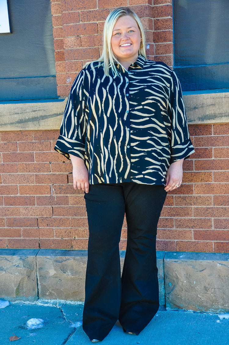 Curvy Abstract Printed Blouse