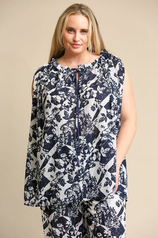 Curvy Floral Shift Top w/Contrast