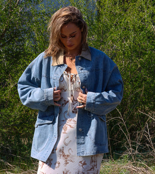 Contrasting Collar/Front Pocket Barn Jacket