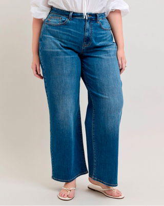 Curvy JB HW Wilhelmina Baggy