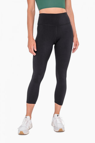 Manhattan Stroll Form Fit Leggings | JQ Clothing Co.