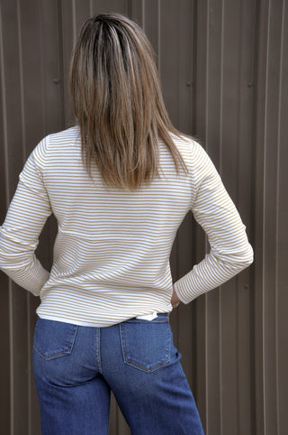 Basic Crew Neck Pinstriped Sweater