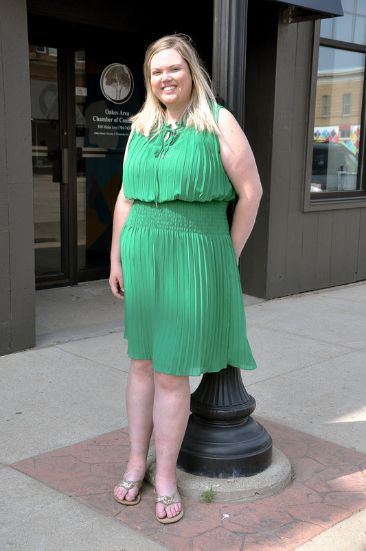 Classic Kelly Green Curvy Dress