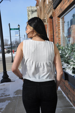 Contrast Front Tie Sleeveless Tank