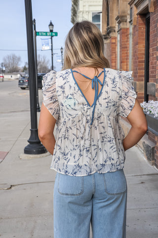 Contrast Piped Textured Floral Ruffle Tank