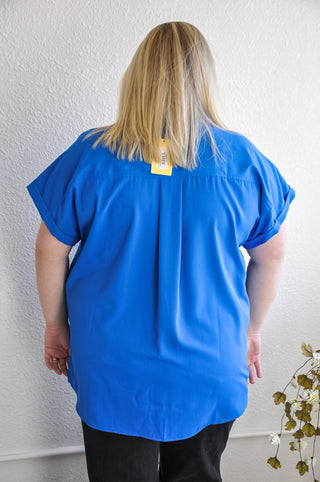 Curvy Solid Pleat Back Top