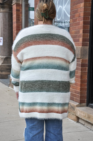 Curvy Gradient Color Block Fuzzy Knit Cardigan