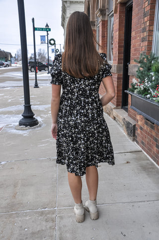 Ditsy Floral SS Midi Tiered Dress