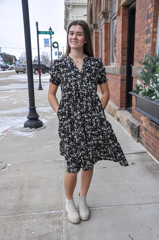 Ditsy Floral SS Midi Tiered Dress