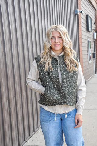 Ditsy Floral Ruffle Detail Quilted Vest Green