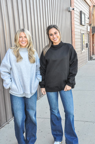 Essential Staple Mockneck Top