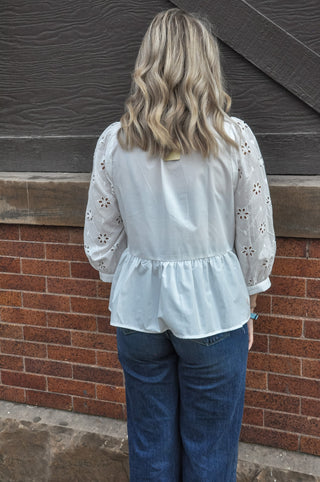 Eyelet Lace 3/4 Sleeve Ruffled Top