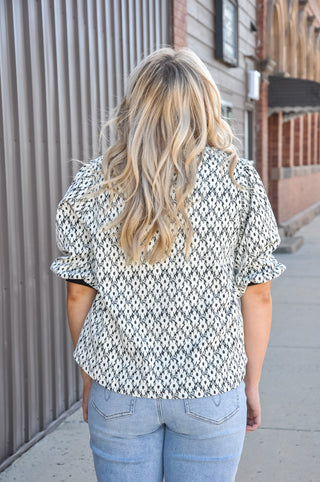 Floral Jacquard Contrast Trim Puff Sleeve Top