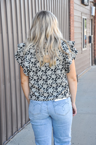 Floral Jacquard Ruffle Sleeve Knit Top