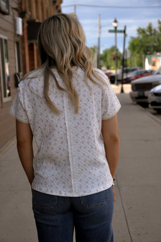 Floral Textured Knit SS V Neck Top