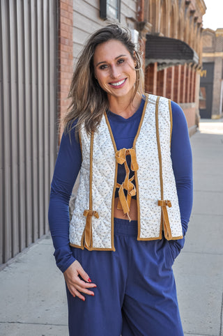 Front Contrast Binding Quilted Vest