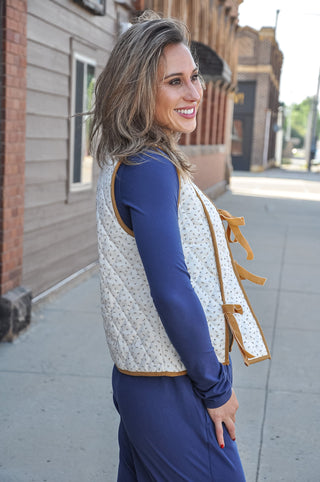 Front Contrast Binding Quilted Vest