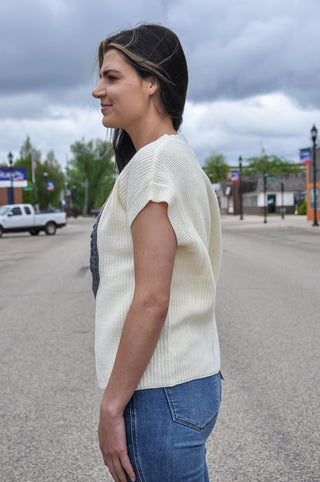 Horseshoe Ribbed Sweater Vest