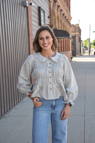 Ivory Button Up Flowy Hem Blouse