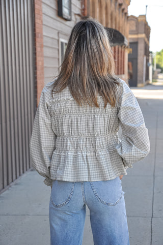 Ivory Button Up Flowy Hem Blouse