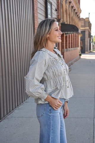 Ivory Button Up Flowy Hem Blouse