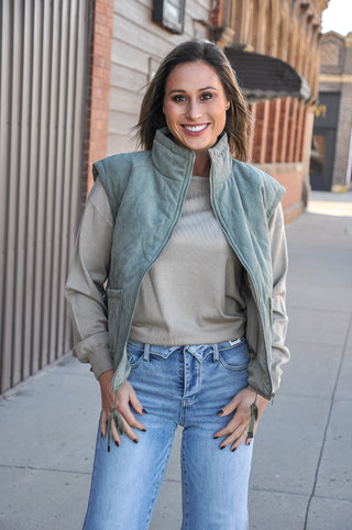 Quilted Mock Neck Zip-Up Puffer Vest w/ Pockets