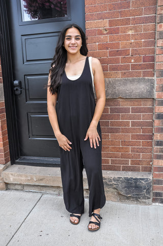 Relaxed Wide Leg Pocket Jumpsuit