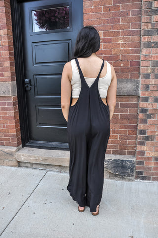 Relaxed Wide Leg Pocket Jumpsuit