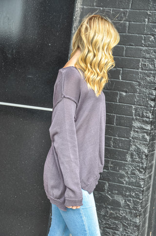 Rounded Neck Solid Knitted Sweater