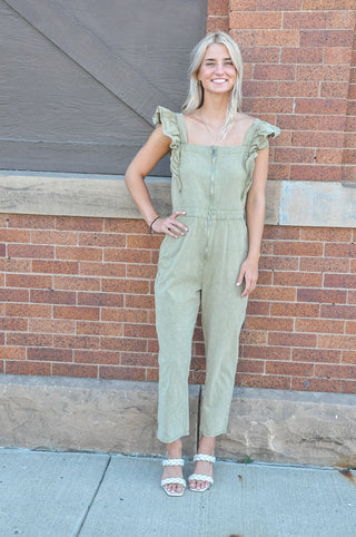 Ruffle Sleeve Jumpsuit w/Zipper