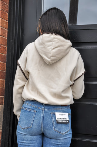 Scallop Trim Hoodie w/Kangaroo Pocket