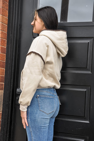 Scallop Trim Hoodie w/Kangaroo Pocket