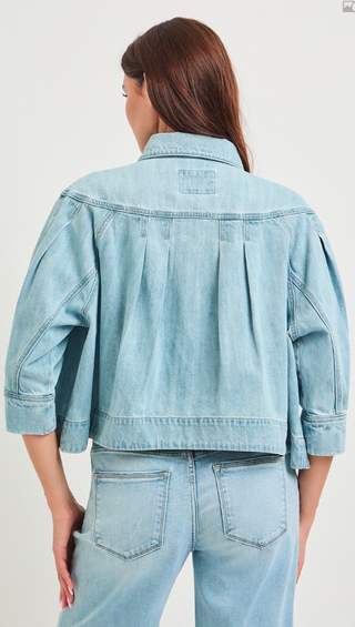 Risen Flowy Jacket with Pleats