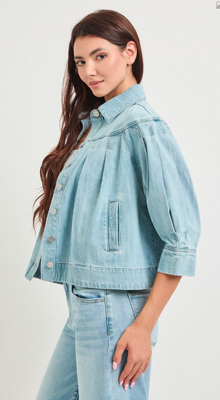 Risen Flowy Jacket with Pleats