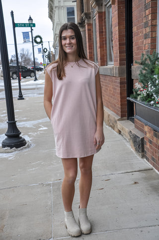 Sleeveless Shift Dress w/Side Pockets