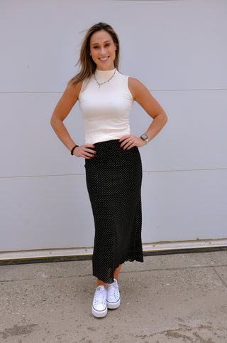 Sleeveless Turtleneck Knit Top