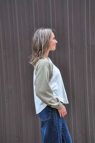 Slub Textured Ruffled Edge Sleeves Top