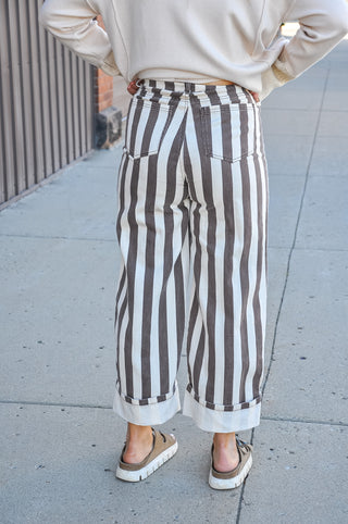 Stripe Rolled Up Barrel Printed Jeans
