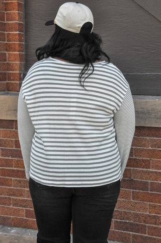 Striped Contrast Long Sleeve Curvy Top