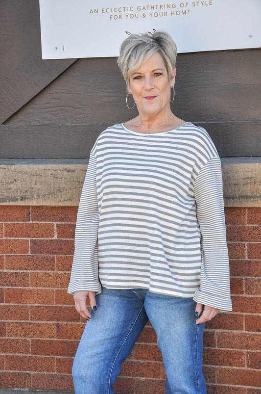 Striped Contrast Long Sleeve Curvy Top