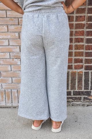 Textured Soft Cropped Wide Pants