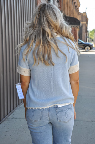 Vintage-Inspired Contrast Trim Knit Top