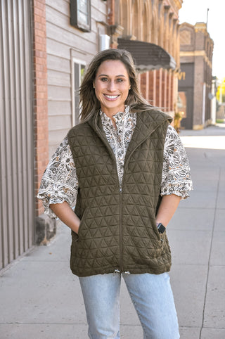 Zip Up Hooded Quilt Vest