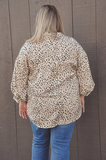 Dotted Curvy Blouse | JQ Clothing Co.