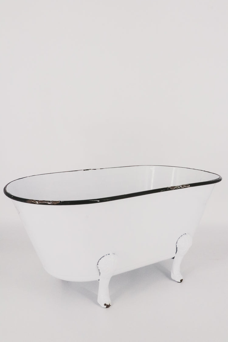 White Enamel Deco Bathtub | JQ Clothing Co.