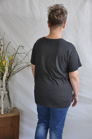 Lisa Curvy Basic Tee Charcoal | JQ Clothing Co.