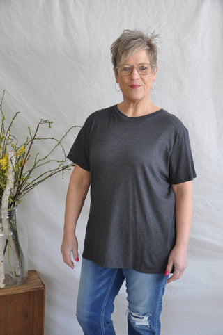 Lisa Curvy Basic Tee Charcoal | JQ Clothing Co.