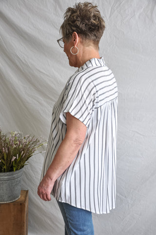 Vertical Striped Curvy Short Sleeve